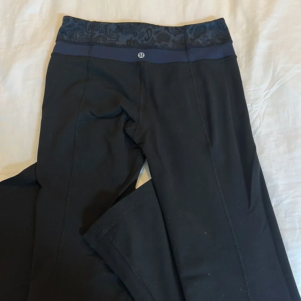 Lululemon Athletica Black and Blue Leggings for Active Comfort